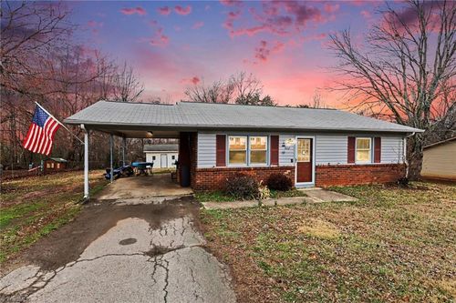 1612 Ballymena Dr, Reidsville, NC, 27320-8626 | Card Image