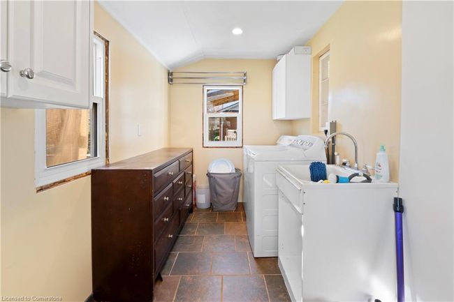 31 George St, House other with 3 bedrooms, 2 bathrooms and 7 parking in Langton ON | Image 15