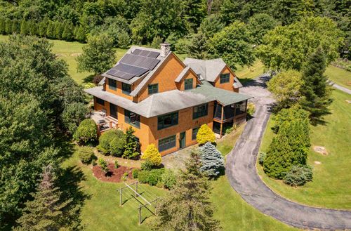 947 Oak Hill Road, Williston, VT, 05495 | Card Image