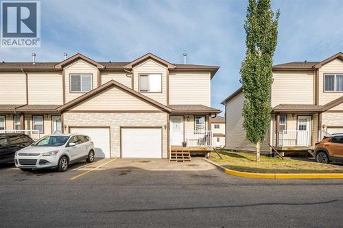 225-10150 121 Ave, Grande Prairie, AB, T8V8H2 | Card Image