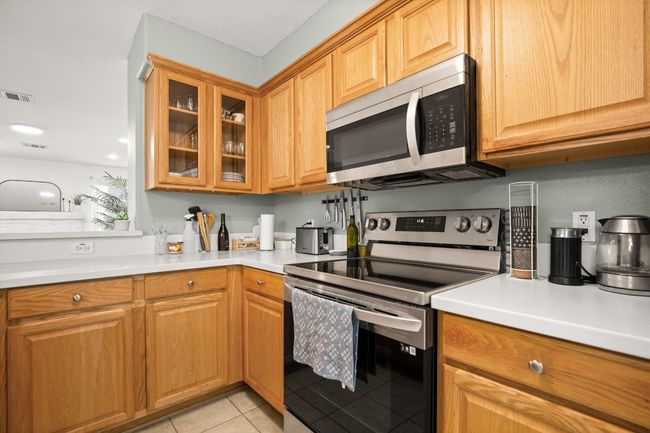 UNIT-17 - 6900 E Riverside Dr, Condo with 2 bedrooms, 3 bathrooms and 1 parking in Austin TX | Image 8