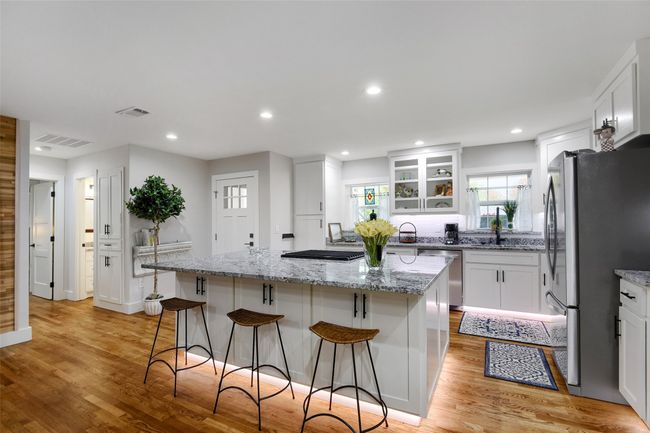 1405 N Wharton St, House other with 5 bedrooms, 2 bathrooms and null parking in Sherman TX | Image 5