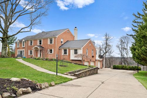 131 Wilmar Dr, Pittsburgh, PA, 15238-1607 | Card Image