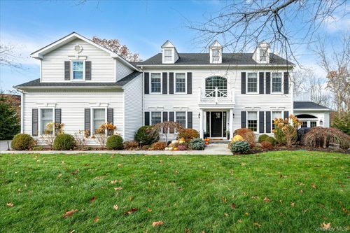26 Hallocks Run, Somers, NY, 10589-2826 | Card Image