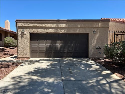 1866 Camino Verde Ln, Las Vegas, NV, 89119-6013 | Card Image