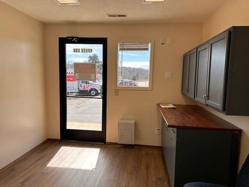 2460 S Business Highway 65, Hollister, MO, 65672-6205 | Card Image