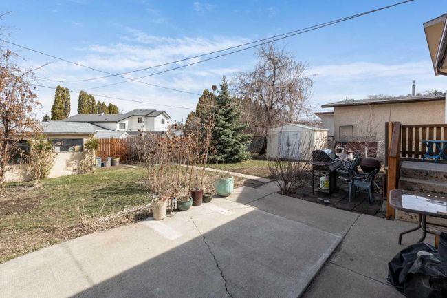 1406 26 Street Se, Home with 3 bedrooms, 1 bathrooms and 2 parking in Medicine Hat AB | Image 37