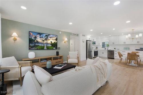 apt-89-1549 Sandpiper St, NAPLES, FL, 34102-1587 | Card Image