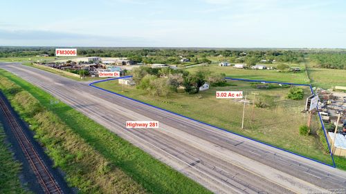 3768 2nd St, Pleasanton, TX, 78064 | Card Image