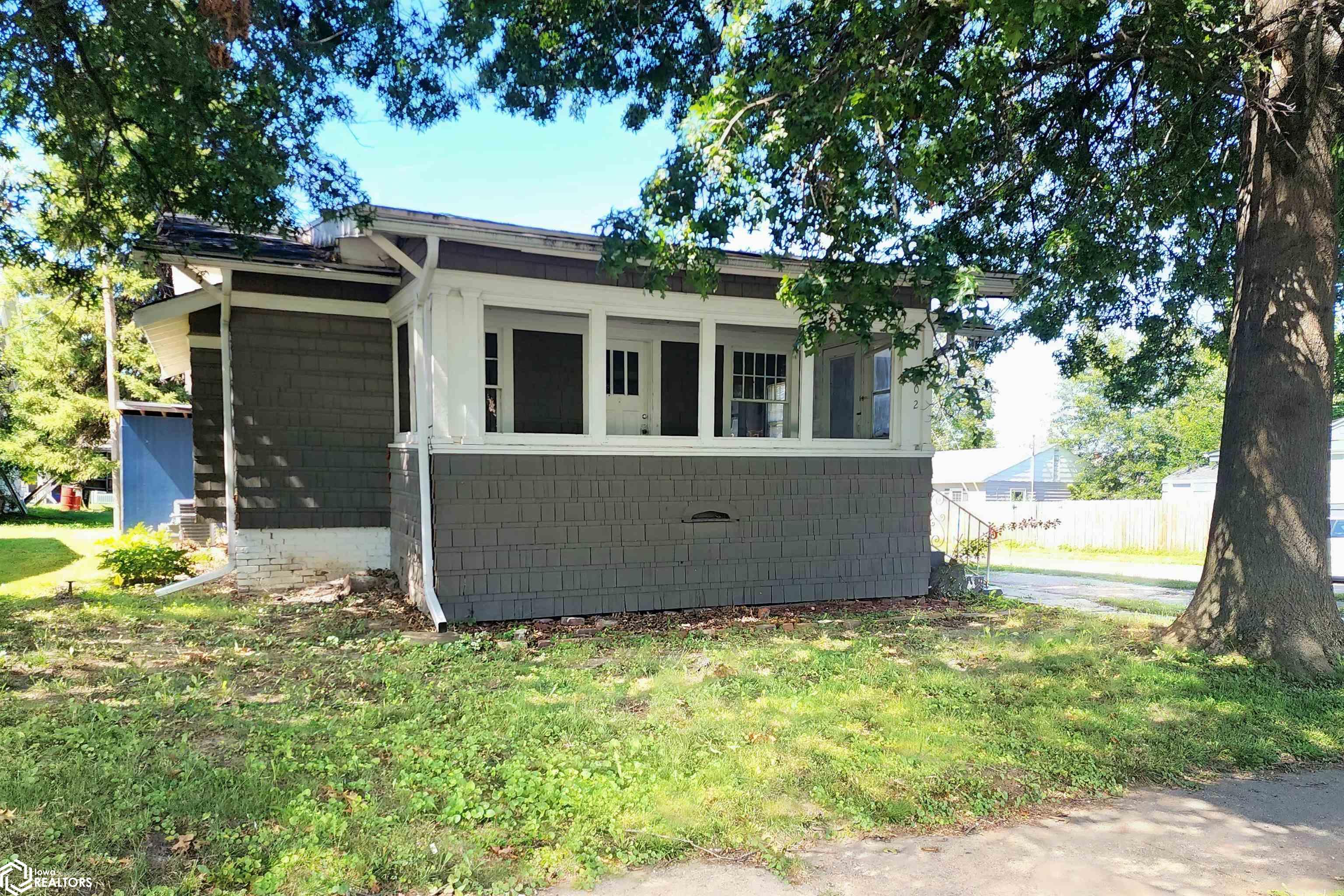 Main St, Centerville, IA 52544