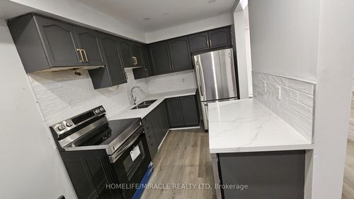 13 Prince Cres, Brampton, ON, L7A2C8 | Card Image