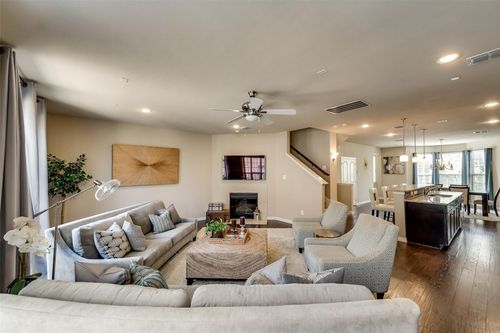 3943 Asbury Ln, Addison, TX, 75001-4430 | Card Image