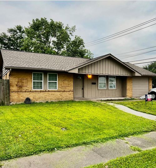 3002 Tanglebriar Dr, Pasadena, TX, 77503-2158 | Card Image