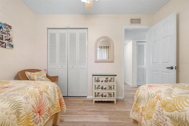 9527 Azure Cv, Condo with 3 bedrooms, 2 bathrooms and null parking in BRADENTON FL | Image 23