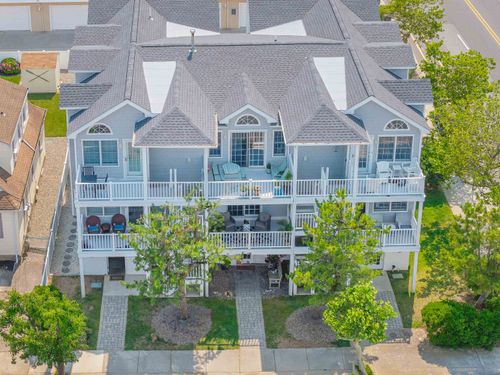 c-300 E Leaming Ave, Wildwood, NJ, 08260-4572 | Card Image