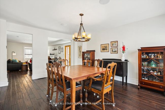 27 Corbett Cres, House other with 3 bedrooms, 4 bathrooms and 5 parking in Aurora ON | Image 6