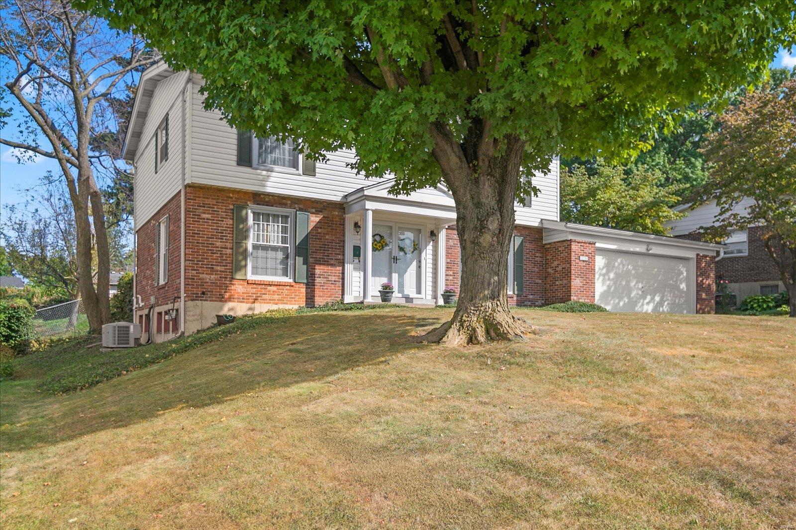Saddle Dr, Florissant, MO 63033