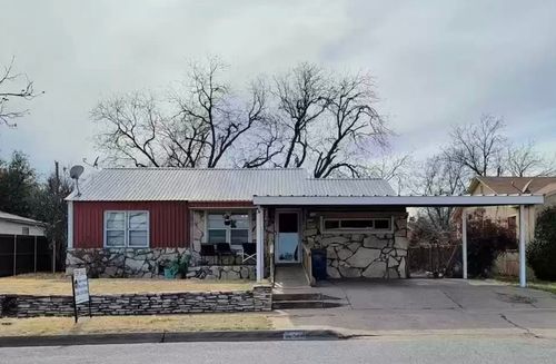 1623 Woodruff Ln, Sweetwater, TX, 79556-1824 | Card Image