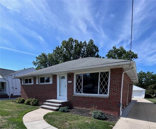 970 Bryn Mawr Ave, Wickliffe, OH, 44092-2206 | Card Image