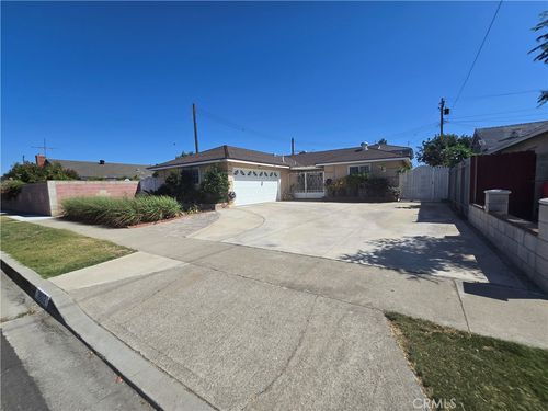 9802 Kern Ave, Garden Grove, CA, 92844-3136 | Card Image