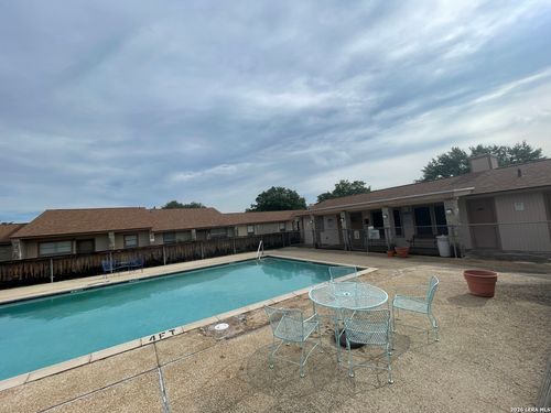 h31-1051 Country Club, Seguin, TX, 78155 | Card Image