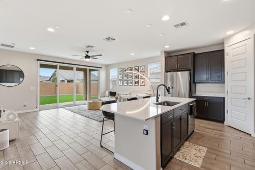 2323 W Grenadine Rd, Phoenix, AZ, 85041-3346 | Card Image