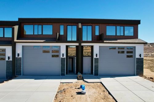 1326 E Lone Rock View Dr, Big Water, UT, 84741 | Card Image