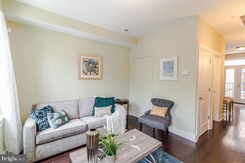 unit-4b-2012 W Girard Ave, PHILADELPHIA, PA, 19130-1471 | Card Image