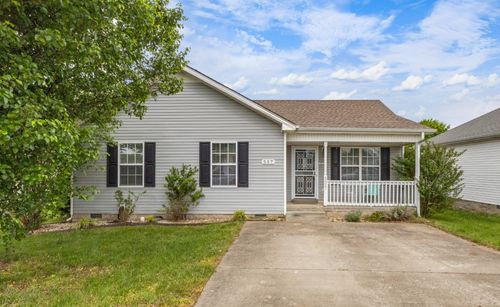 557 Oakmont Dr, Clarksville, TN, 37042-4706 | Card Image