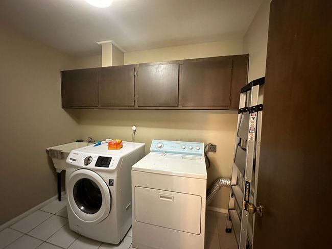 1885 Chipping Way, Condo with 4 bedrooms, 3 bathrooms and null parking in Bloomfield Hills MI | Image 9