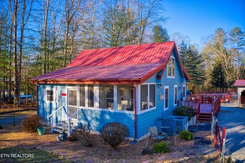 210 Indian Rock Trl, Jamestown, TN, 38556-6823 | Card Image