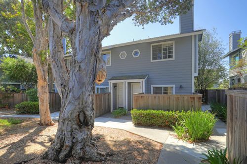 231 Mathilda Dr, GOLETA, CA, 93117-2642 | Card Image