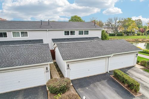 335 Dogwood Ter, Buffalo Grove, IL, 60089-1818 | Card Image