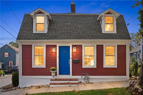 114 Constitution Street, Bristol, RI, 02809 | Card Image