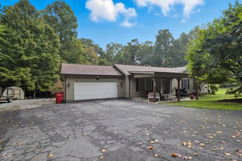 1395 Inverness Farms Rd, Martinsville, IN, 46151-7250 | Card Image