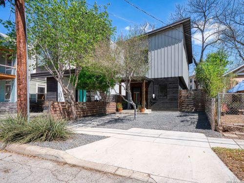 325 Lavaca St, San Antonio, TX, 78210-1043 | Card Image