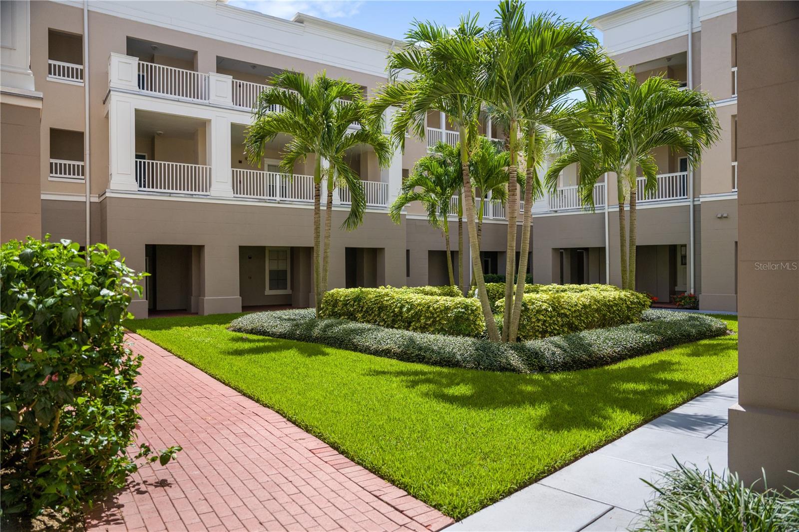 Water St, Kissimmee, FL 34747