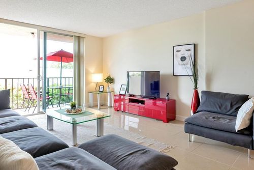 apt-409-1009 N Ocean Blvd, Pompano Beach, FL, 33062-4039 | Card Image