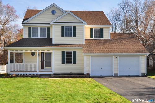 18 Brentwood Dr, Farmington, CT, 06032-3325 | Card Image