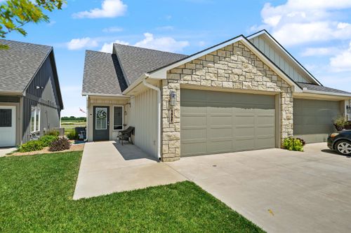 1007 Lingonberry Ln, Lindsborg, KS, 67456-6048 | Card Image