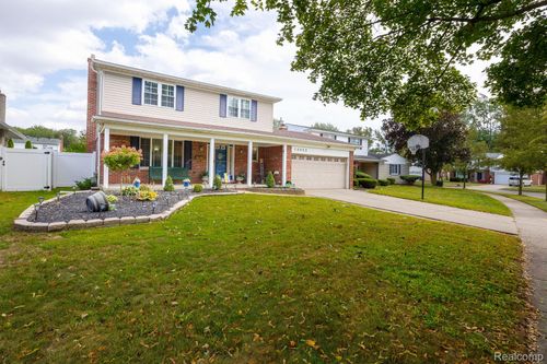 10053 Michael St, Taylor, MI, 48180-3208 | Card Image