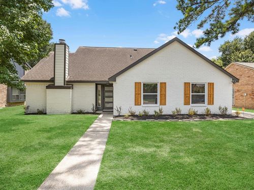 10015 Crescent Moon Dr, Houston, TX, 77064-4303 | Card Image