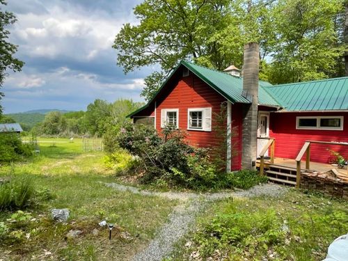 402 Butternut Hill Rd, Guilford, VT, 05301-8044 | Card Image