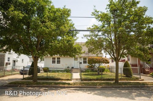 28 Harrison Ave, Hempstead, NY, 11550-5402 | Card Image