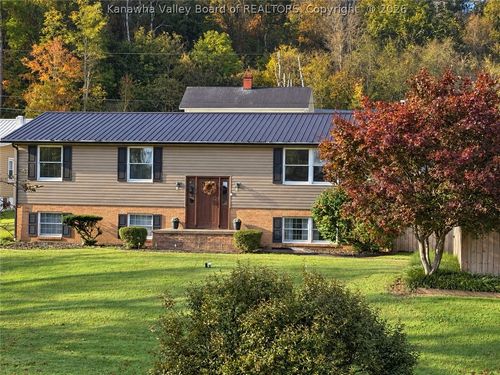 203 7th Street, New Haven, WV, 25265 | Card Image