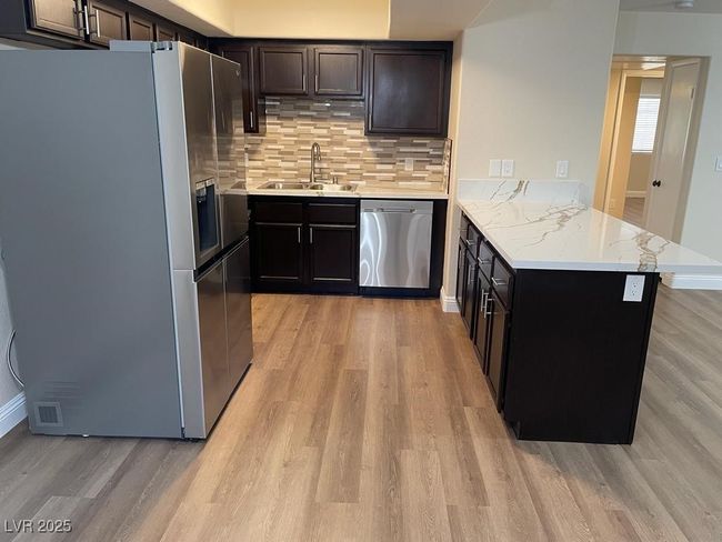 UNIT-1078 - 8410 Eldora Ave, Condo with 2 bedrooms, 2 bathrooms and null parking in Las Vegas NV | Image 5