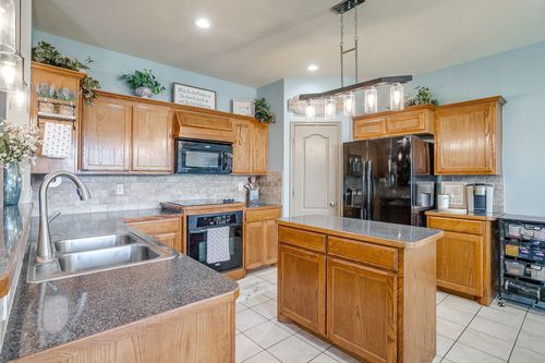 1733 Colorado Dr, Burleson, TX, 76028-8179 | Card Image