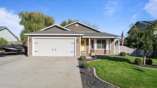 4507 Belgian Ln, Pasco, WA, 99301-6683 | Card Image