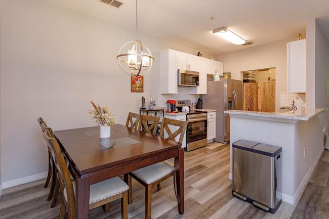 Dining area | Image 8