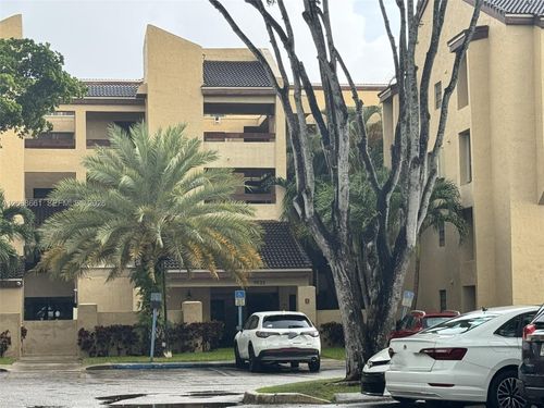o406-9022 Sw 123rd Court, Miami, FL, 33186 | Card Image